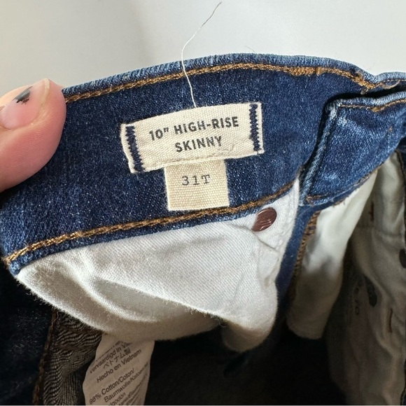 Madewell 10" High-Rise Skinny Jeans: Cutout Tulip Hem Edition Size 32 Tall - Picture 8 of 10